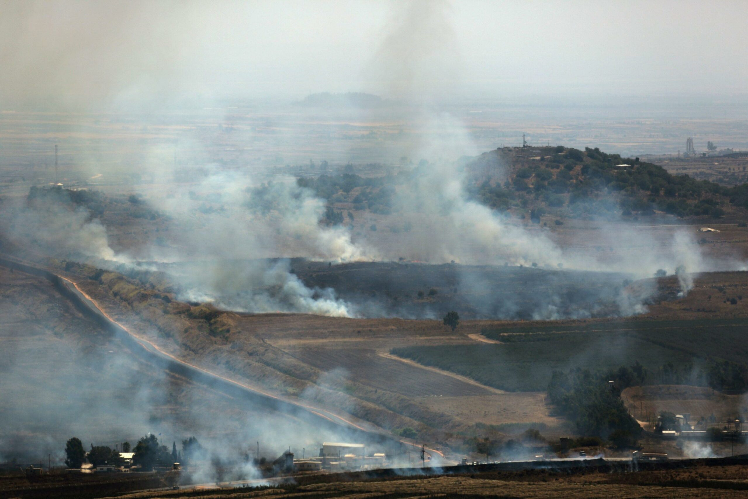 Siria: nuovi raid israeliani contro basi militari uccidono 16 persone 