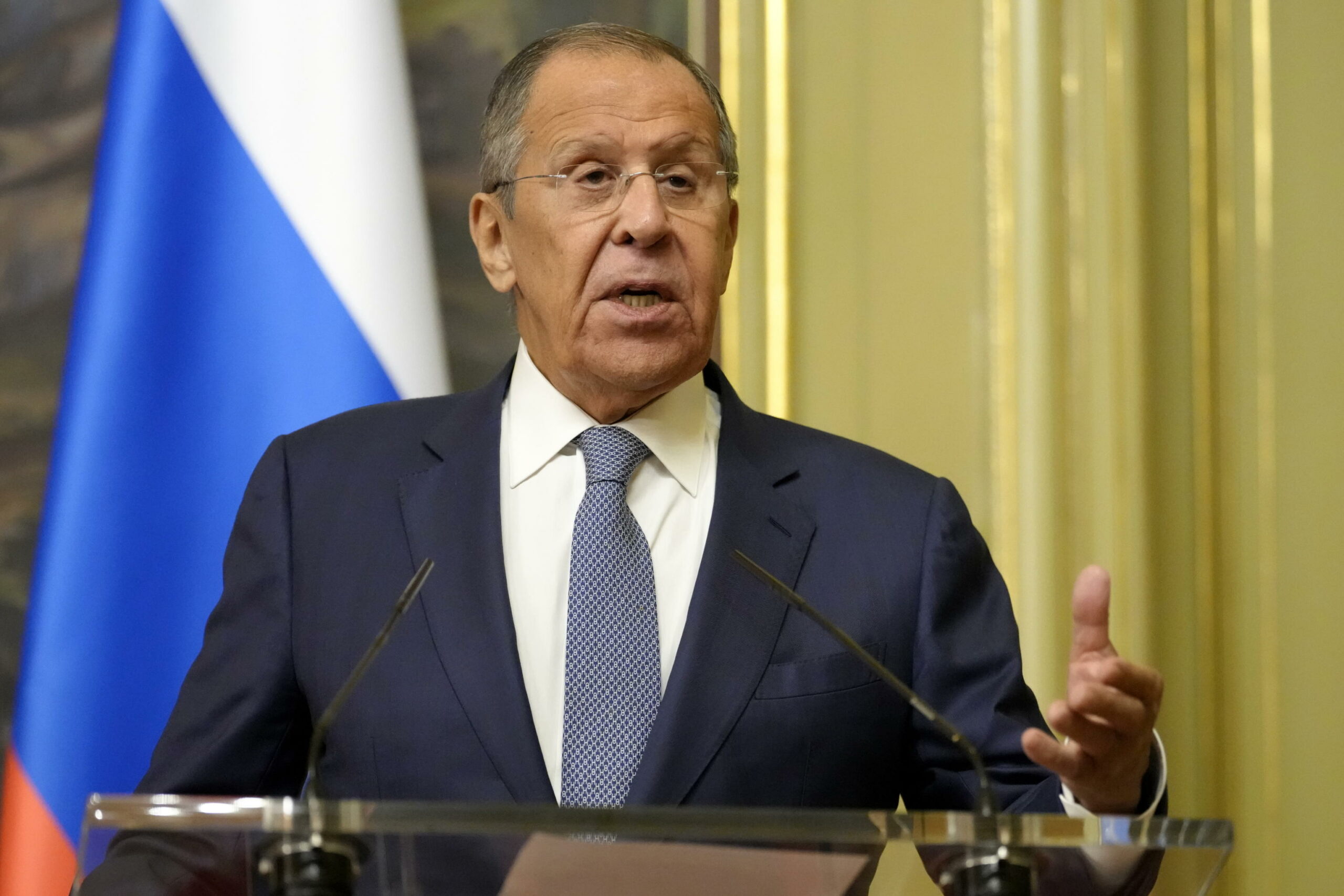 Lavrov: “NATO vuole condurre battaglie difensive lontano dai suoi territori”