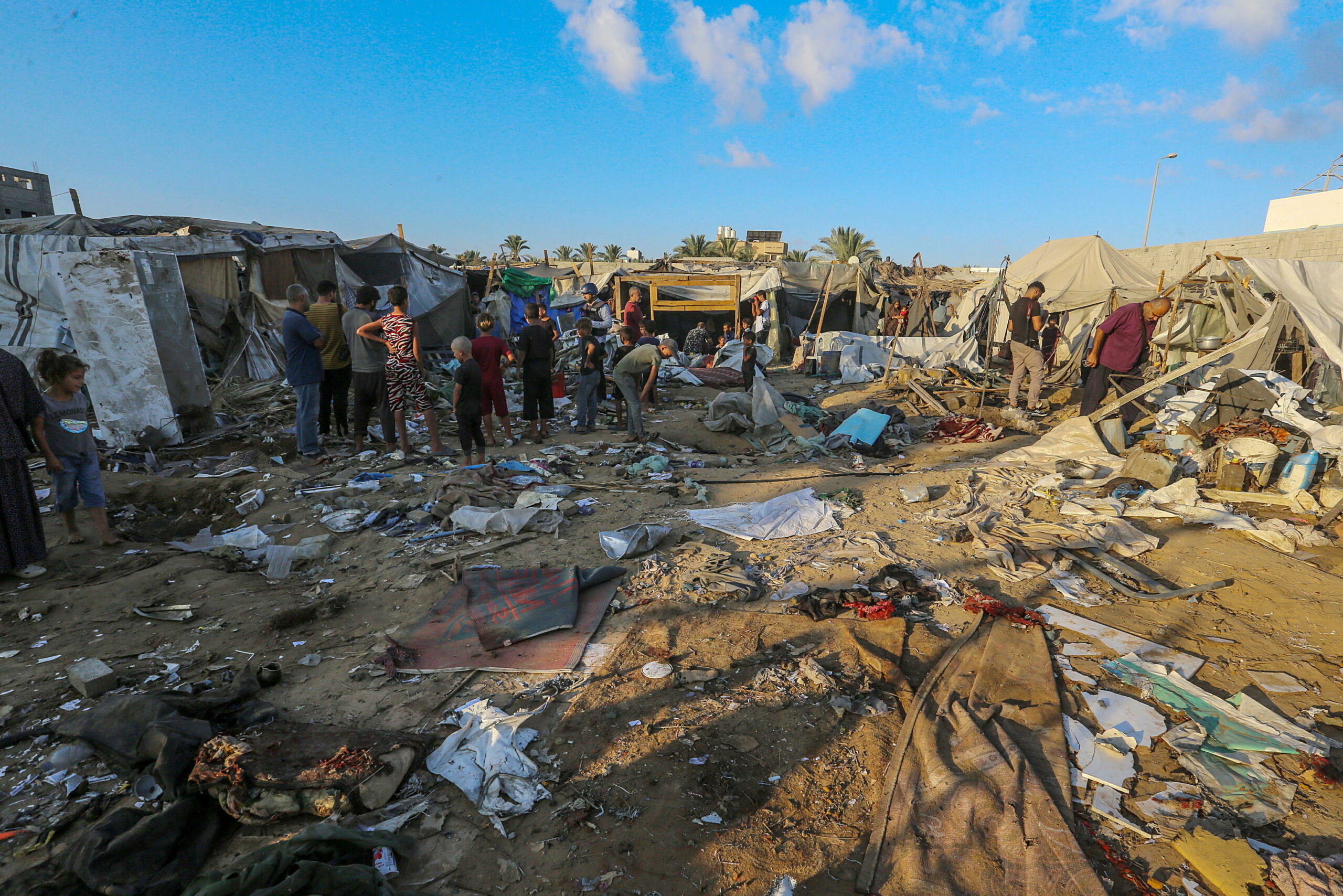 Israele colpisce scuola a Gaza, almeno 16 le vittime