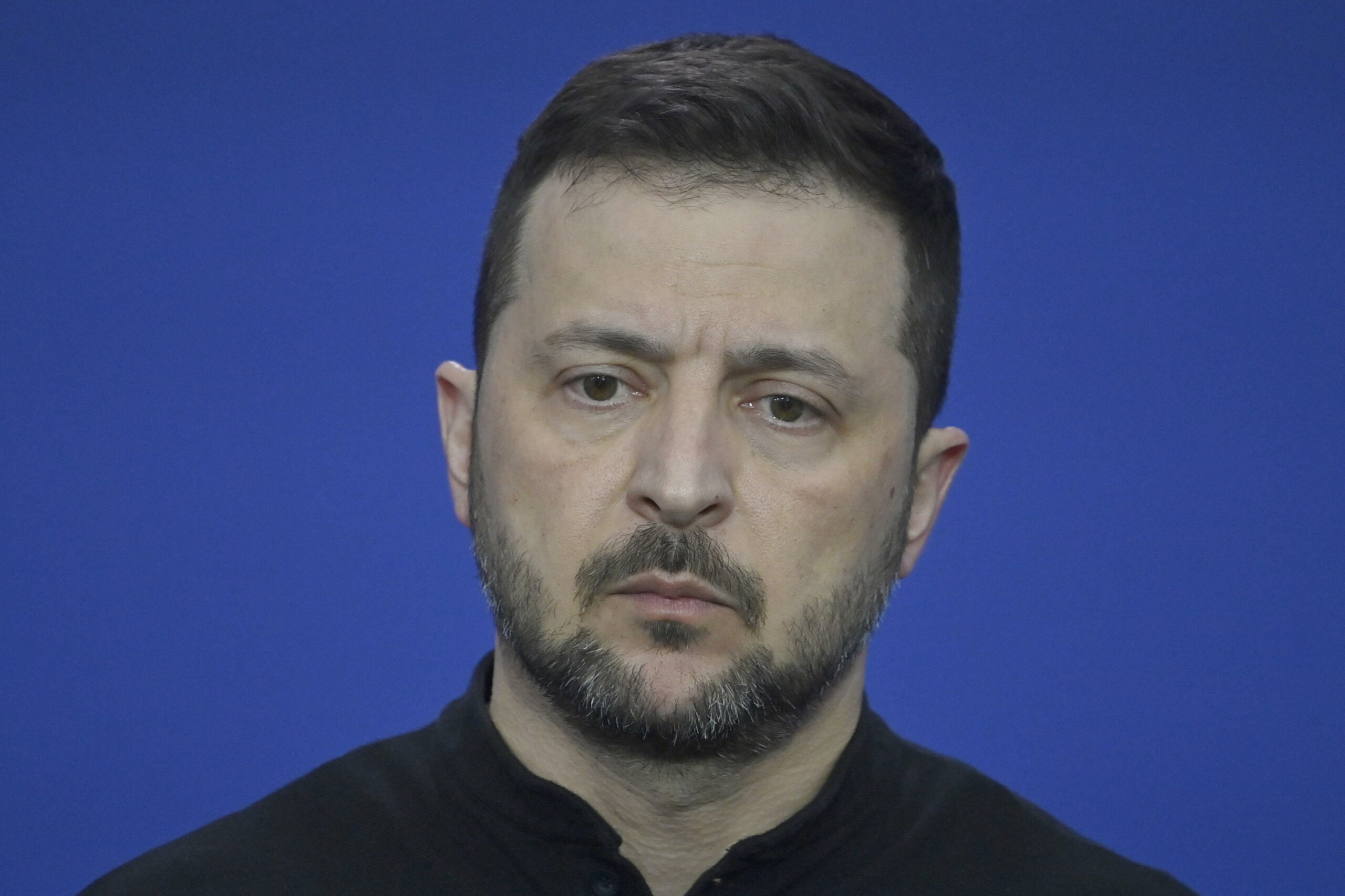 Zelensky: “Soldati ucraini stanno tenendo testa a 50.000 soldati a Kurks”