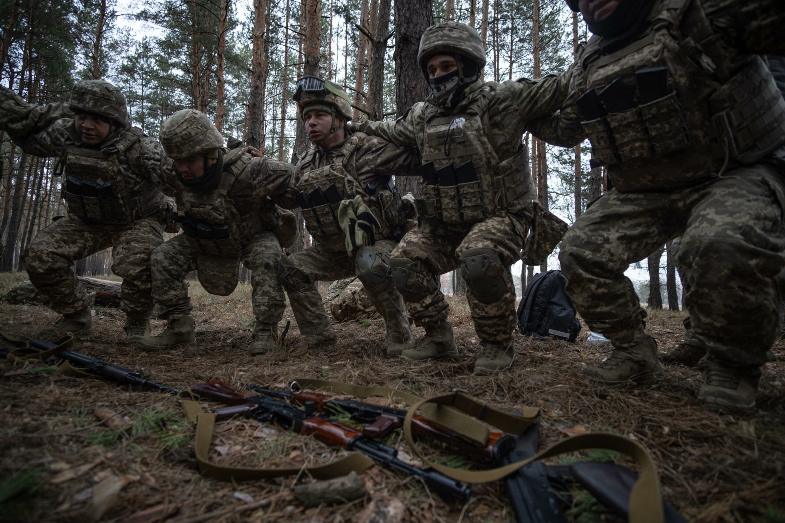 Intelligence Online: “Esercitazioni segrete di forze speciali francesi in caso di dispiegamento in Ucraina”