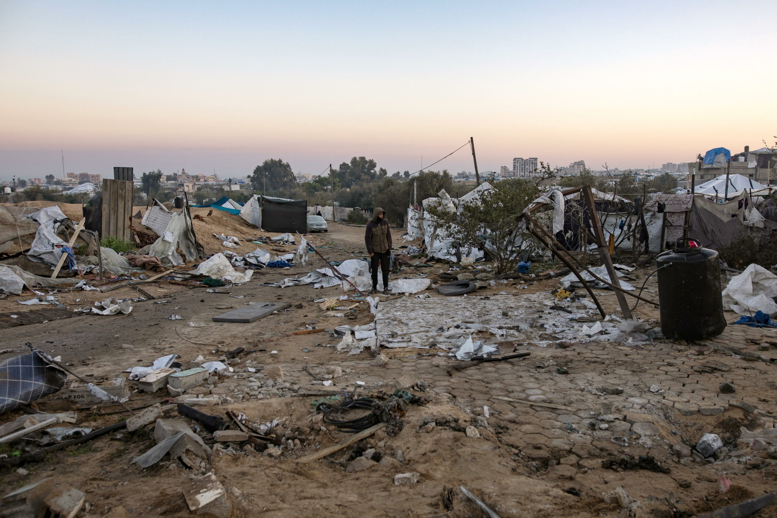 Gaza: raid israeliano uccide capo polizia di Hamas e 10 civili in un campo profughi