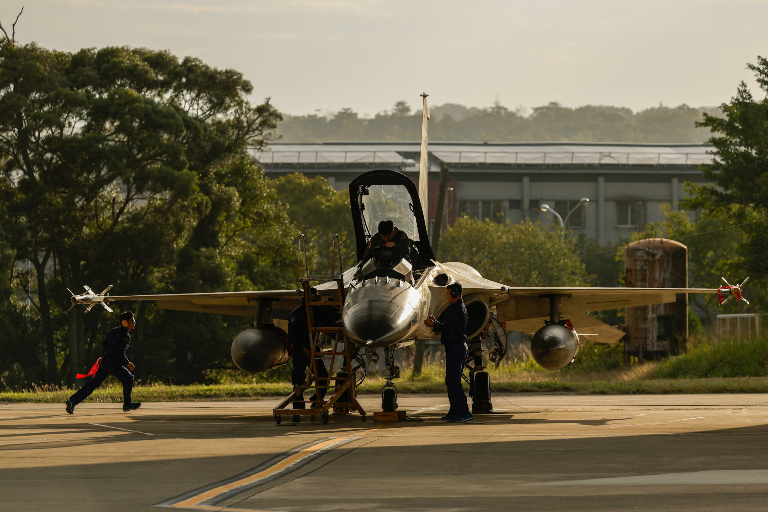 Taiwan: esercitazioni militari e timori per tagli al bilancio della difesa