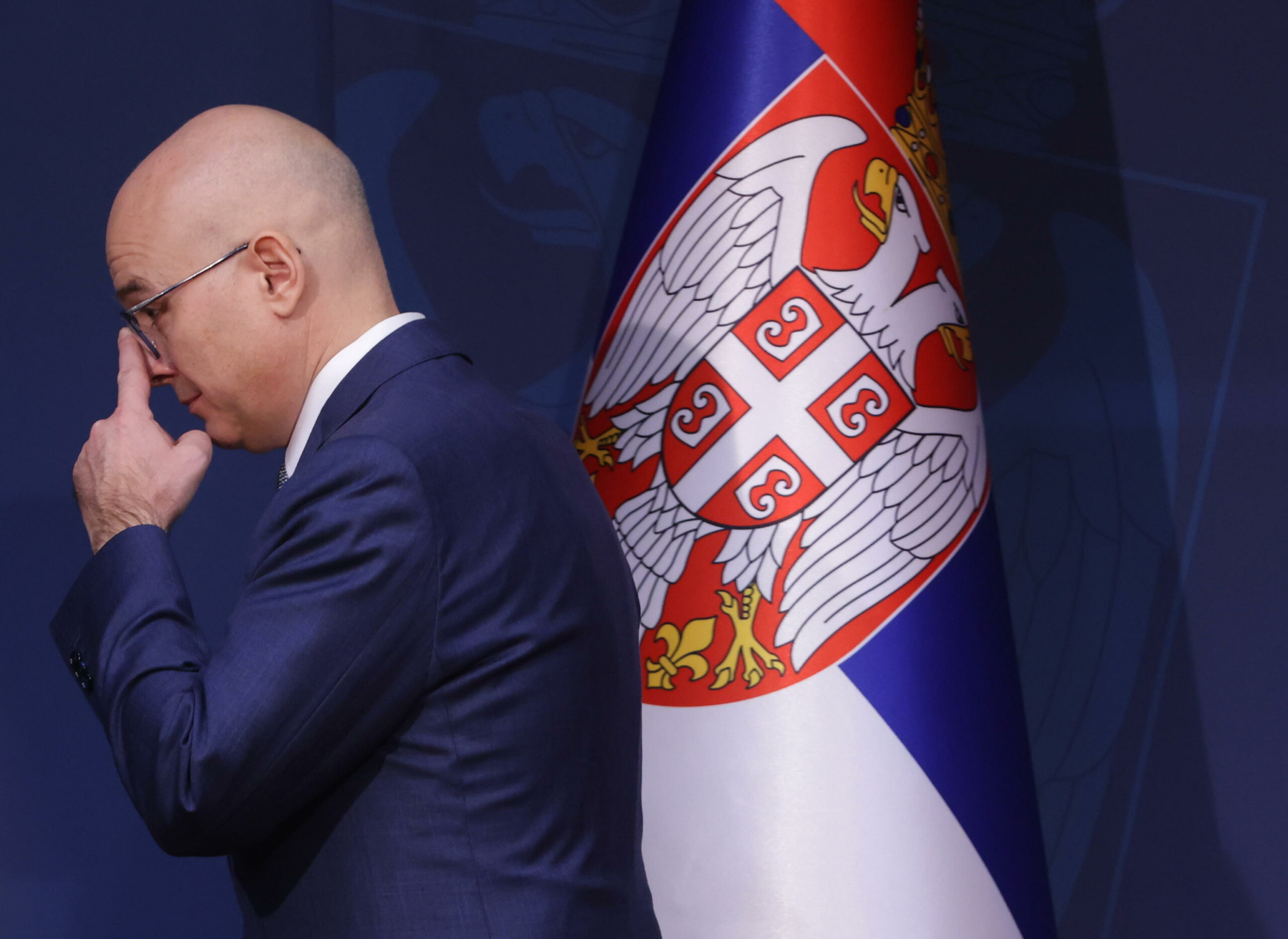 Serbia: primo ministro si dimette