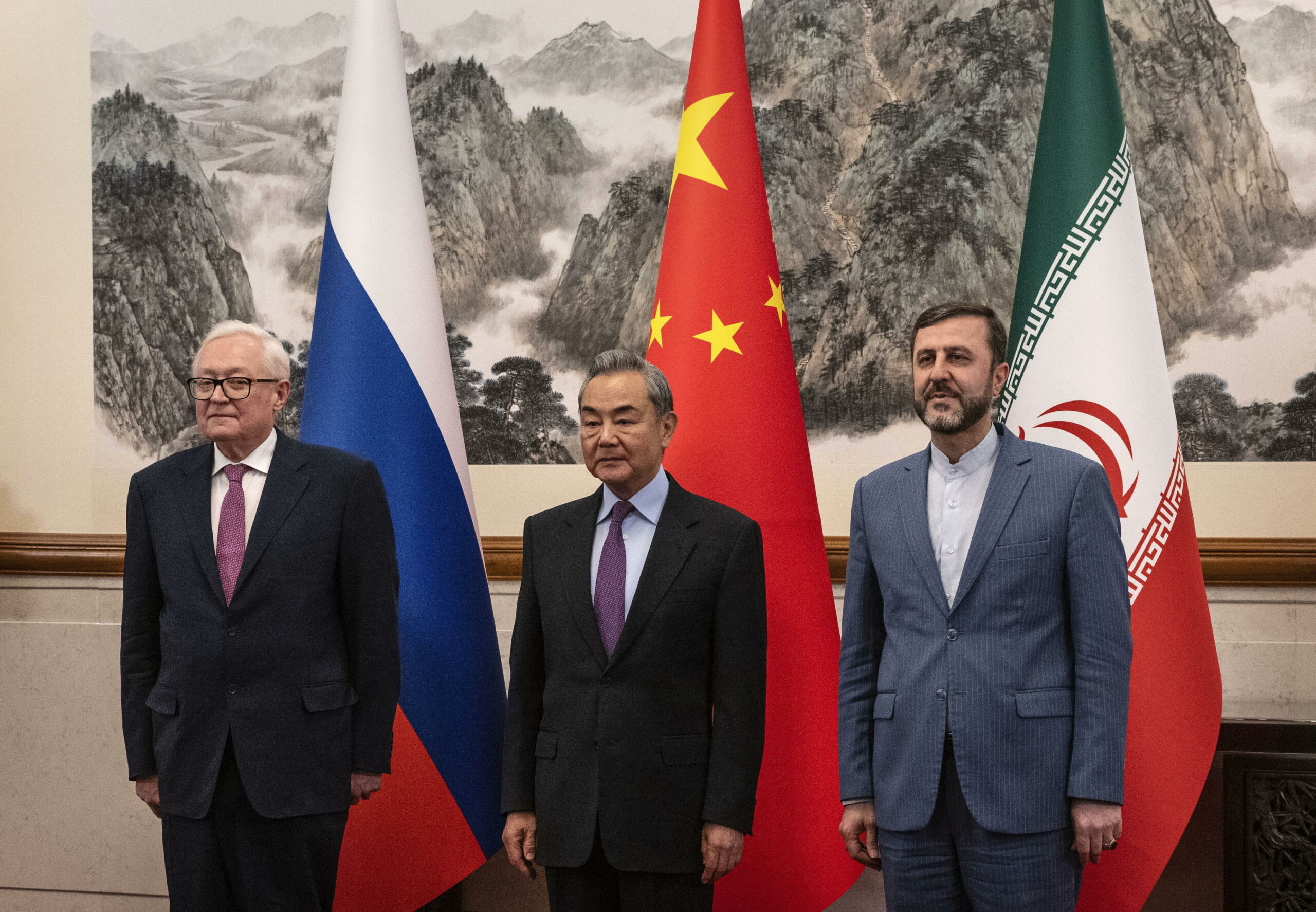 Russia, Cina e Iran richiedono rimozione sanzioni USA e ripresa colloqui sul nucleare